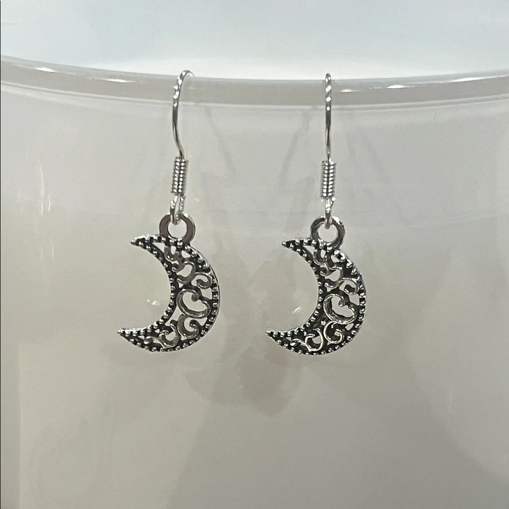 Elegant Silver Crescent Moon Earrings